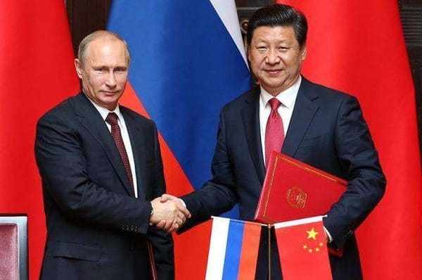 Главы России и Китая