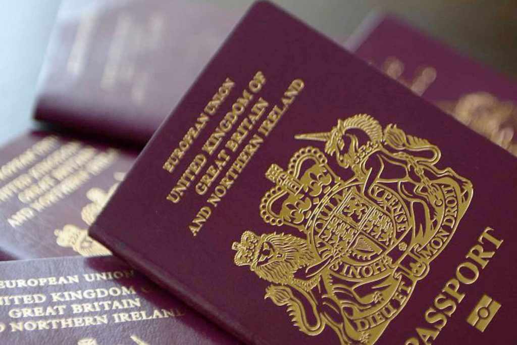 Какие документы нужны для получения паспорта?