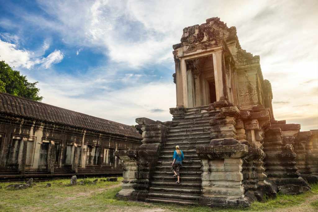 Какие документы нужны для поездки в Камбоджу?