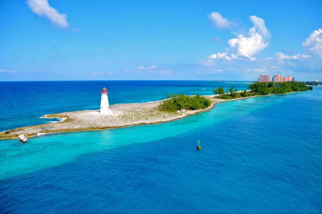 Какие документы нужны для поездки на Багамы?