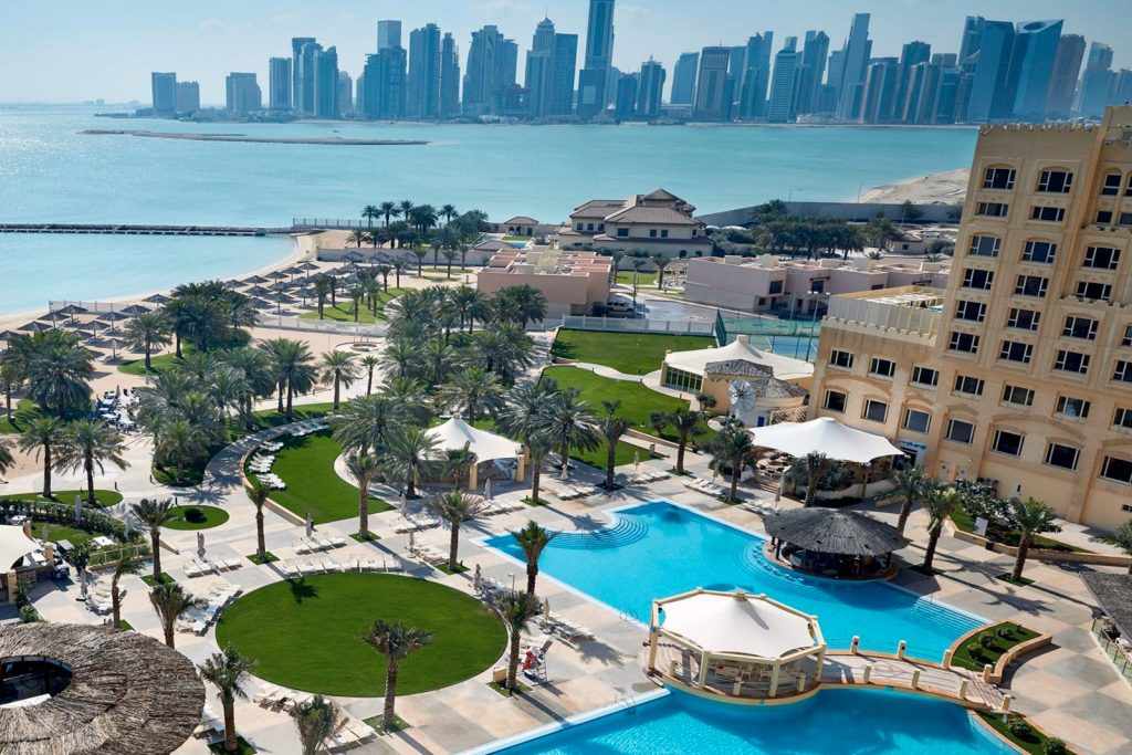 Нужно ли оформлять визу в Катар?