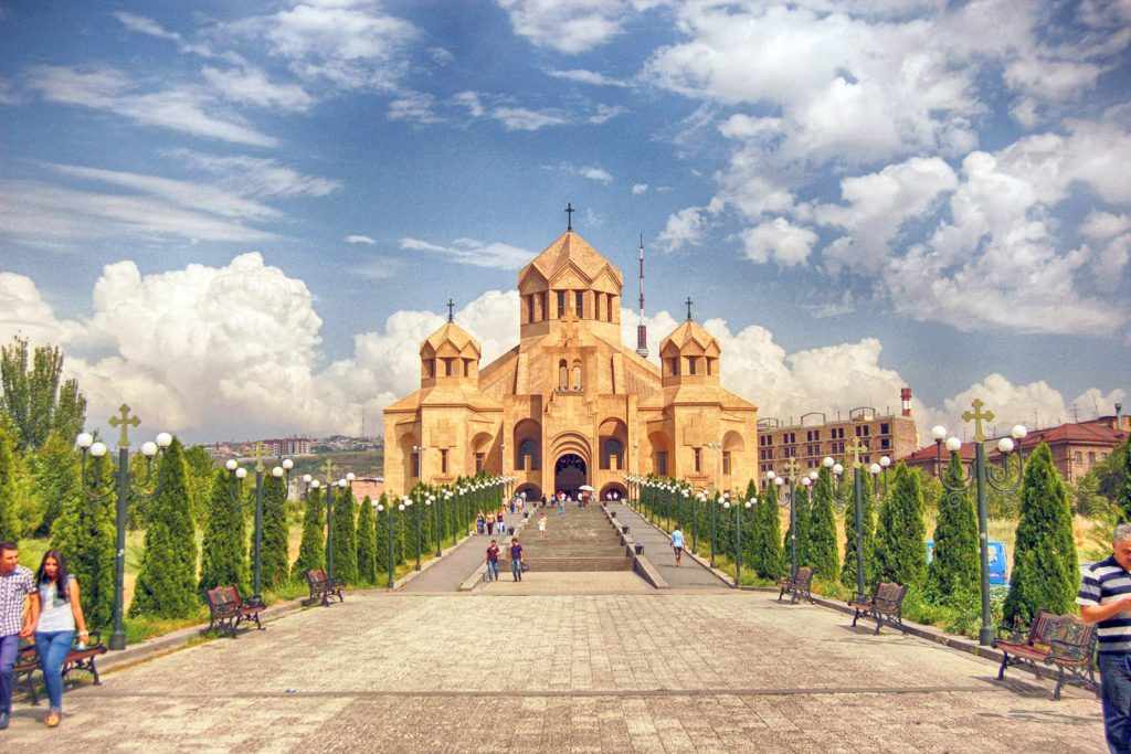 Нужен ли загранпаспорт в Армению?