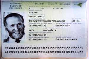Паспорт гражданина Исландии (образец)