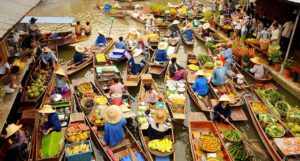 Тайский плавучий рынок