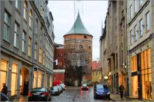 Латвия, Рига. Фото пороховой башни