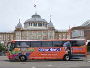 Автобус из Амстердама в Лейден и Гаагу.