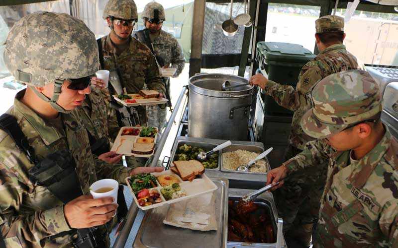 Питание и проживание в армии США